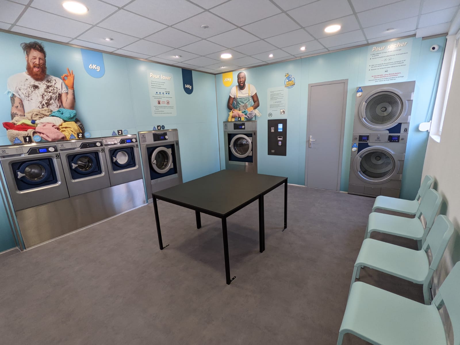Espace de lavage de la laverie automatique King Laverie à Mulhouse